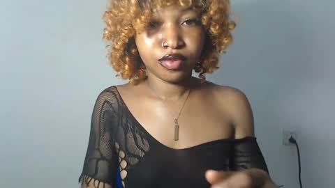sexy_bluey247 online show from 04-16-26, 02:29
