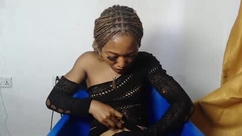 sexy_bluey247 online show from 05-15-26, 03:30