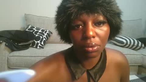 Snapshot of sexy_candia chatting on 03-28-26, 11:15 Stacy online show from 03-28-26, 11:15