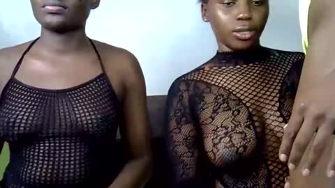 sexy_chocolate001 online show from 04-16-26, 09:50
