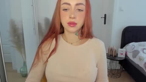 C o r a l i e online show from 11-06-25, 07:53