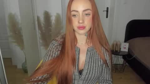 C o r a l i e online show from 11-11-25, 08:09