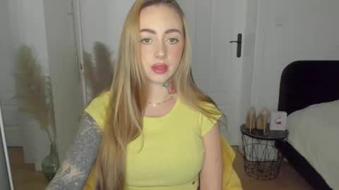 C o r a l i e online show from 03-16-26, 07:45