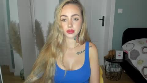 C o r a l i e online show from 06-23-26, 06:22