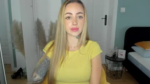 C o r a l i e online show from 07-27-26, 07:04