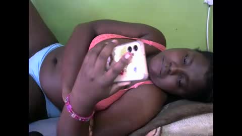 Snapshot of sexy_divana chatting on 01-28-25, 09:30 sexy_divana online show from 01-28-25, 09:30