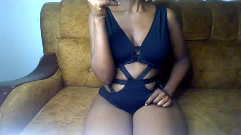 Ellahh online show from 06-25-26, 10:09