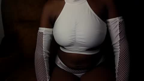 Ellahh online show from 07-23-26, 01:58