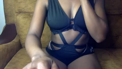 Ellahh online show from 07-31-26, 03:50