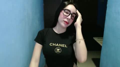sexy_emily92 online show from 03-16-26, 12:17