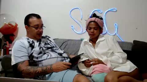Sexy Ginuin Couple online show from 04-25-26, 07:55
