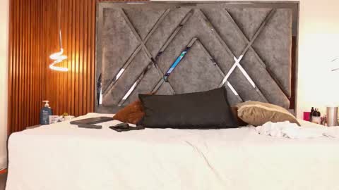 Snapshot of sexy_hot_milf_ chatting on 10-12-25, 02:05 Dafne online show from 10-12-25, 02:05