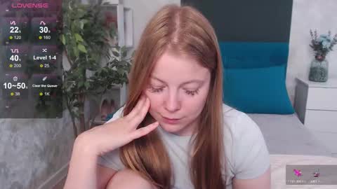 Jennifer online show from 09-23-25, 04:37