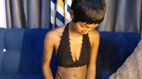 Snapshot of sexy_larisa chatting on 12-14-24, 11:01 larisa online show from 12-14-24, 11:01