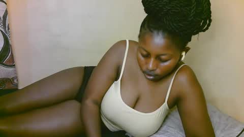 sexy_latasha online show from 10-16-25, 06:03