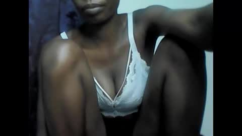 Snapshot of sexy_leila3 chatting on 10-05-25, 07:45 kayla online show from 10-05-25, 07:45