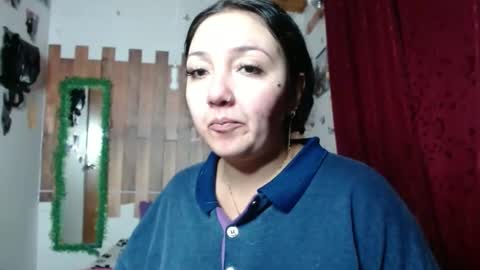 sexy lolas online show from 01-06-25, 05:52