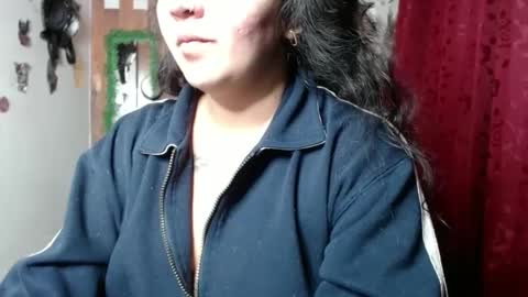 sexy lolas online show from 01-21-25, 05:49