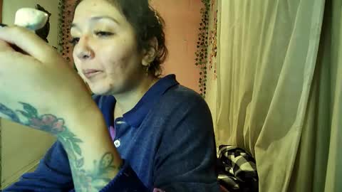 sexy lolas online show from 11-17-25, 02:50