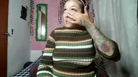 sexy lolas online show from 05-19-26, 04:19