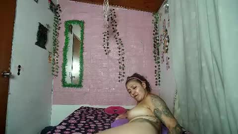 sexy lolas online show from 06-25-26, 01:27