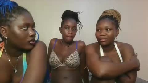 maya online show from 11-19-25, 10:15