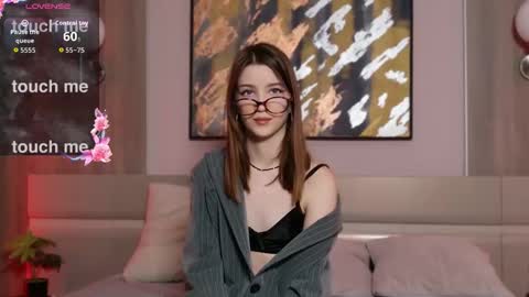 Snapshot of sexy_me_bb chatting on 11-28-25, 01:58 Alison online show from 11-28-25, 01:58