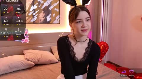 Snapshot of sexy_me_bb chatting on 02-22-26, 02:04 Alison online show from 02-22-26, 02:04