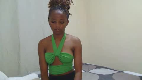 Snapshot of sexy_moh1 chatting on 10-06-25, 02:20 sexy_moh1 online show from 10-06-25, 02:20