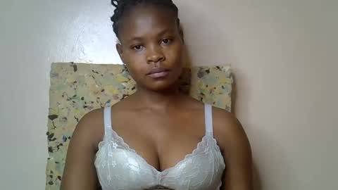Molyne online show from 04-27-26, 11:36