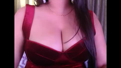 Snapshot of sexy_myra18 chatting on 04-13-26, 04:18 myra online show from 04-13-26, 04:18