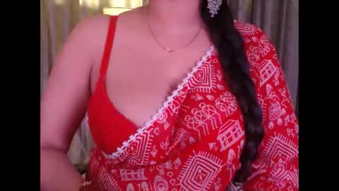 Snapshot of sexy_myra18 chatting on 04-15-26, 04:30 myra online show from 04-15-26, 04:30