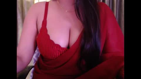 Snapshot of sexy_myra18 chatting on 04-25-26, 05:10 myra online show from 04-25-26, 05:10