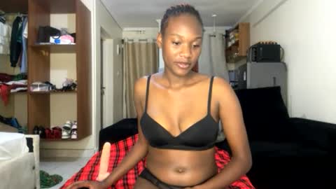 Nyla online show from 06-18-26, 11:20
