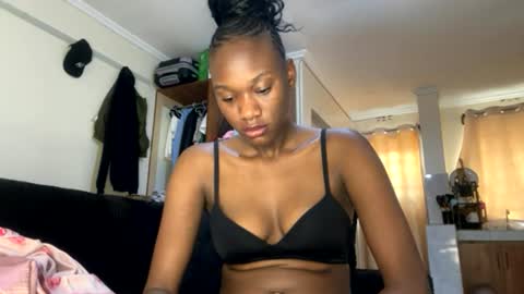 Nyla online show from 07-27-26, 10:22