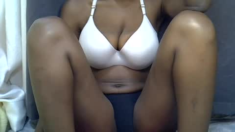 sexy_peach4 online show from 07-08-26, 11:26