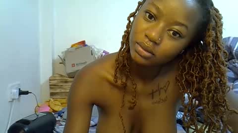 Snapshot of sexy_sasy chatting on 11-30-25, 01:31 sexy_sasy online show from 11-30-25, 01:31