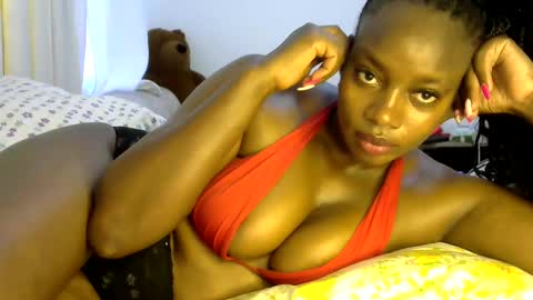 Snapshot of sexy_siera chatting on 03-09-25, 06:17 laura online show from 03-09-25, 06:17