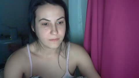 Snapshot of sexy_slimm25 chatting on 02-26-25, 10:09 Slimm online show from 02-26-25, 10:09