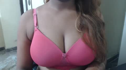 Snapshot of sexy_soniya chatting on 09-26-25, 07:01 Soniya online show from 09-26-25, 07:01