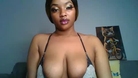 Snapshot of sexy_sweetcandy chatting on 03-10-25, 12:04 sexy sweetcandy online show from 03-10-25, 12:04