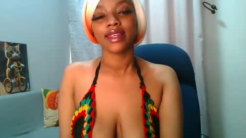 Snapshot of sexy_sweetcandy chatting on 09-28-25, 07:14 sexy sweetcandy online show from 09-28-25, 07:14