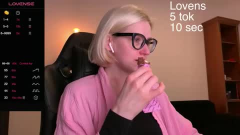 Snapshot of sexy_sweets chatting on 10-02-25, 08:05 Sexy-Sweets online show from 10-02-25, 08:05