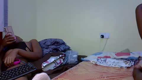 Snapshot of sexy_taddy chatting on 10-17-25, 06:10 Taddy online show from 10-17-25, 06:10