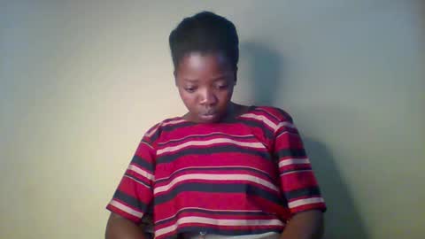 Snapshot of sexy_tiits chatting on 11-17-25, 03:56 queen Lerk online show from 11-17-25, 03:56