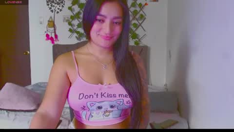 Snapshot of sexy_violett18 chatting on 07-17-26, 04:45 sexy_violett18 online show from 07-17-26, 04:45
