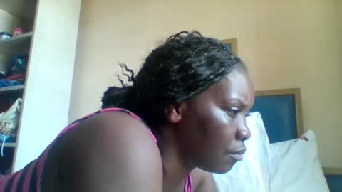 sexy_vivy1 online show from 10-27-25, 08:18