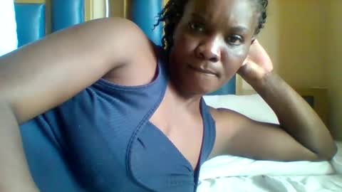 sexy_vivy1 online show from 10-31-25, 08:04