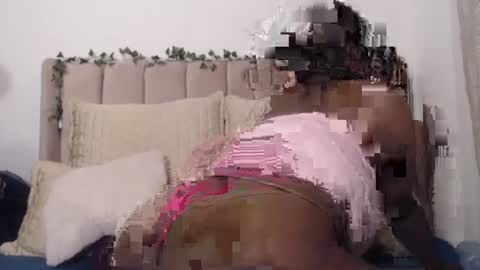 Snapshot of sexyangiexx chatting on 03-10-25, 03:01 Angie online show from 03-10-25, 03:01