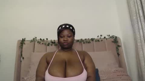 Snapshot of sexyangiexx chatting on 09-18-25, 11:07 Angie online show from 09-18-25, 11:07